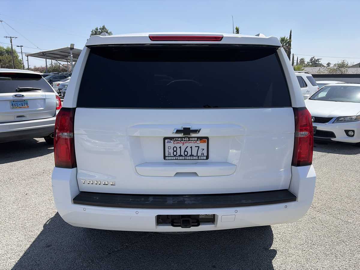 Chevrolet Tahoe photo 3