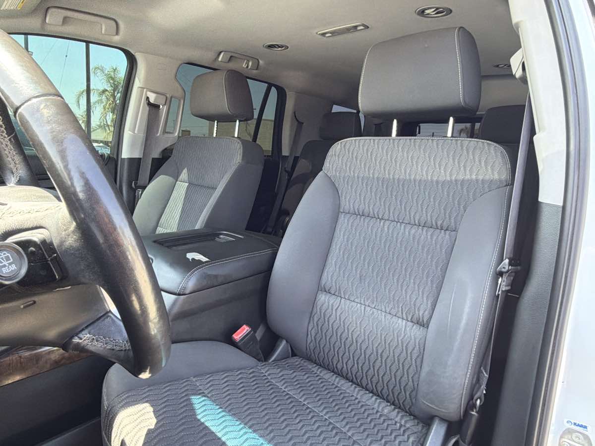 Chevrolet Tahoe photo 6