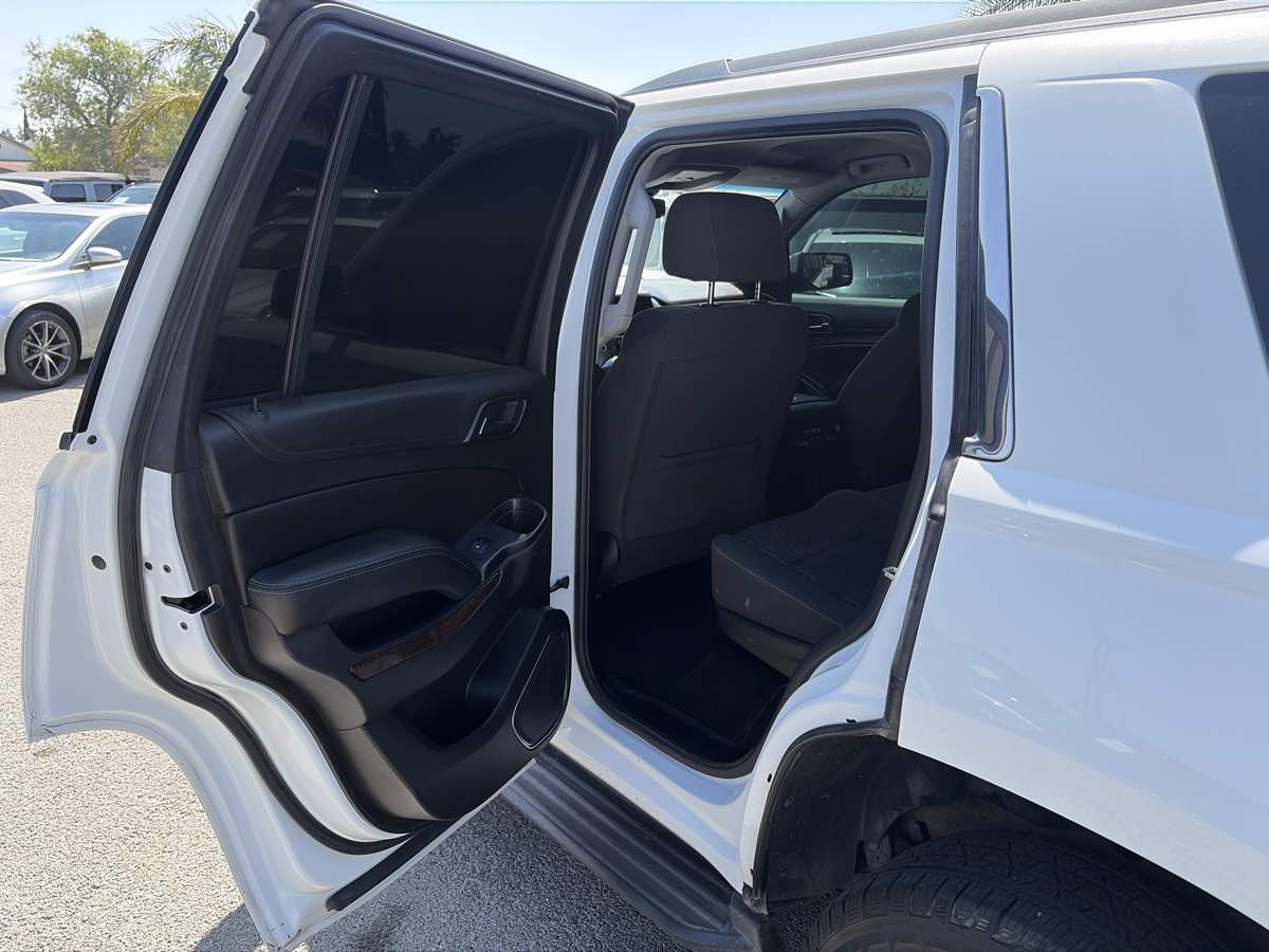 Chevrolet Tahoe photo 9