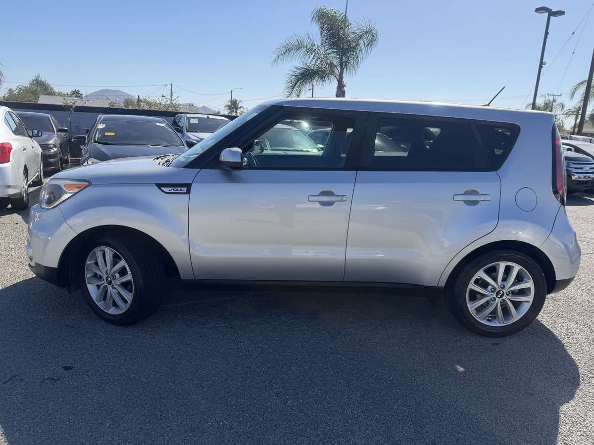 Kia Soul photo 2