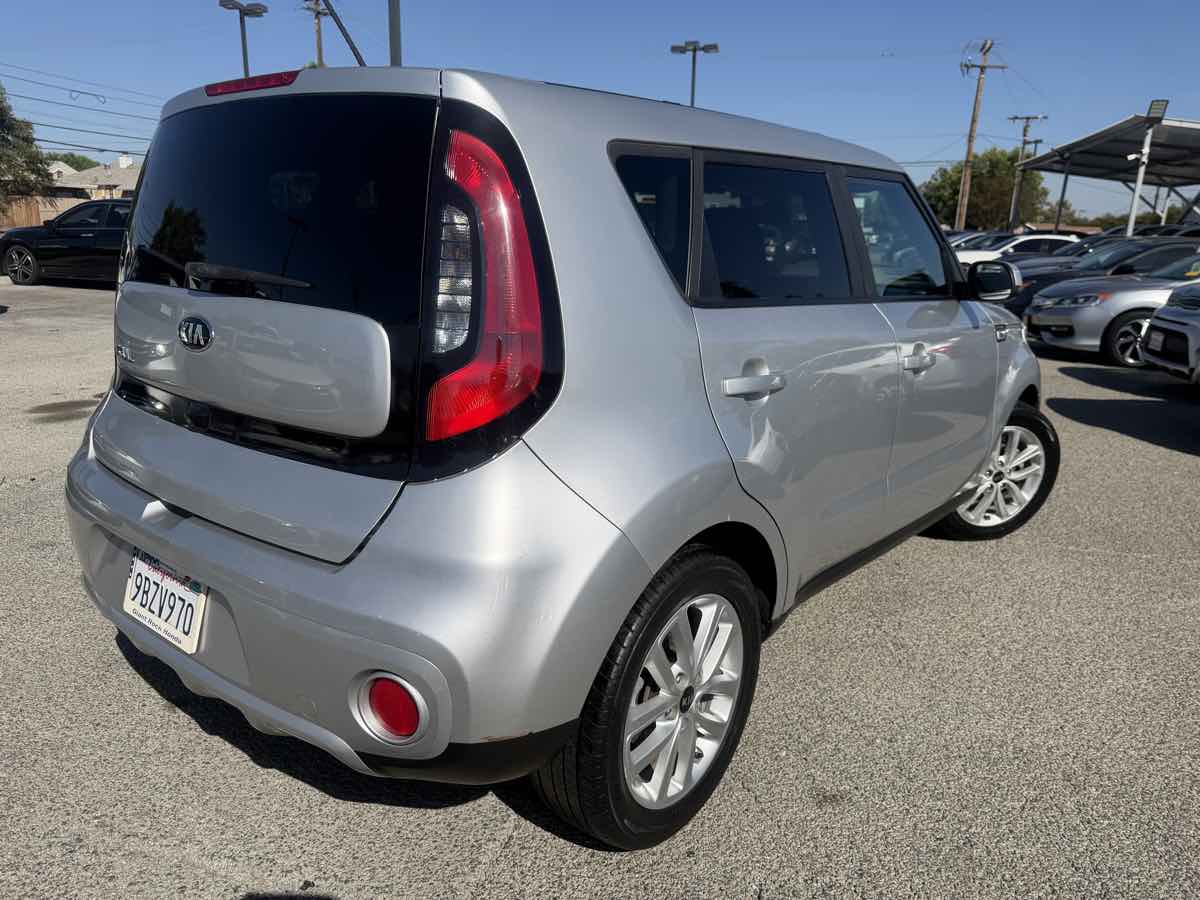 Kia Soul photo 7