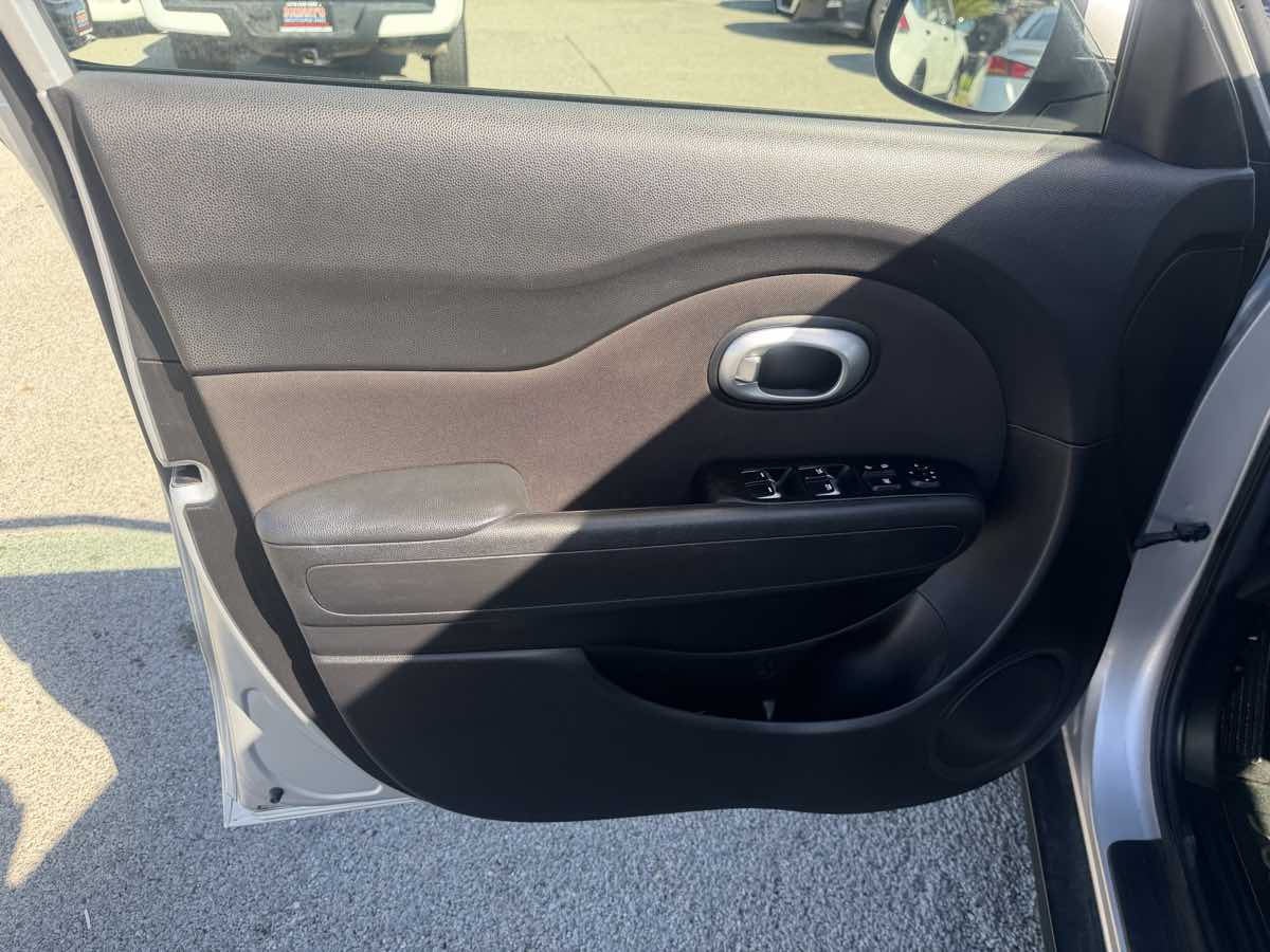 Kia Soul photo 17