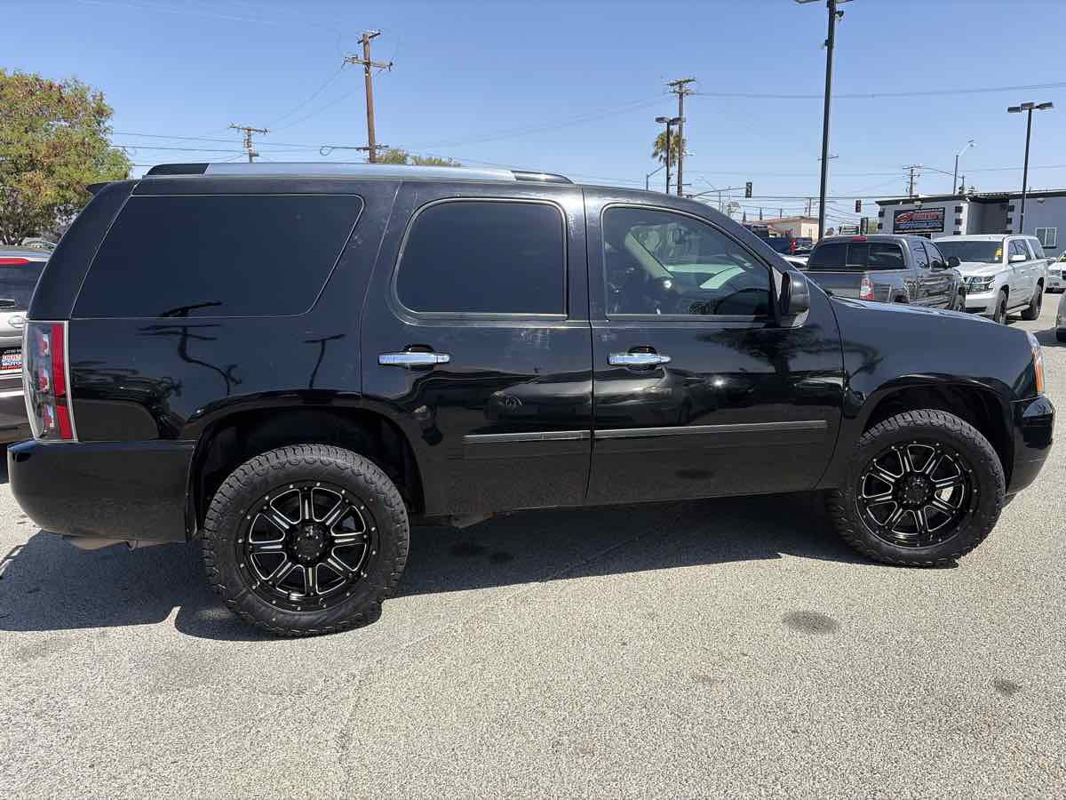 GMC Yukon photo 4