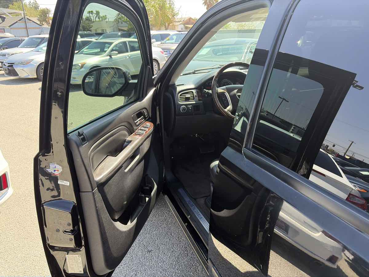 GMC Yukon photo 6