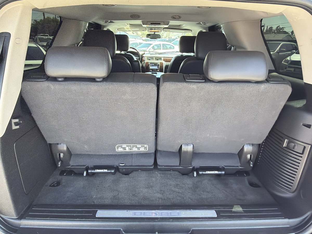GMC Yukon photo 23