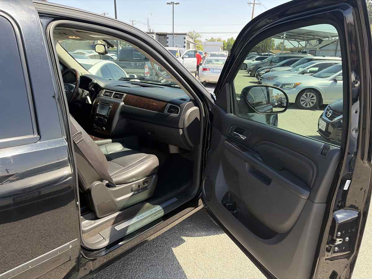GMC Yukon photo 28