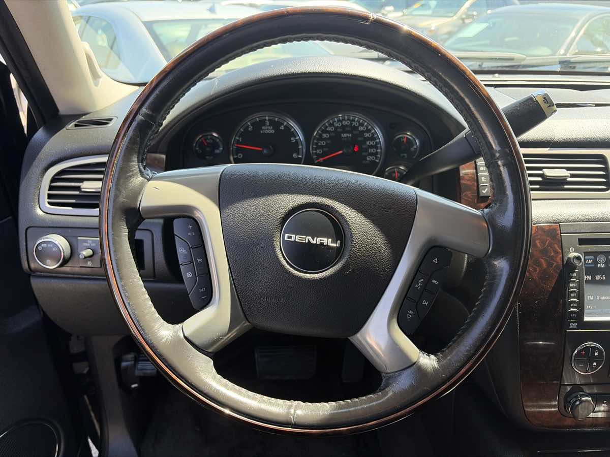 GMC Yukon photo 37