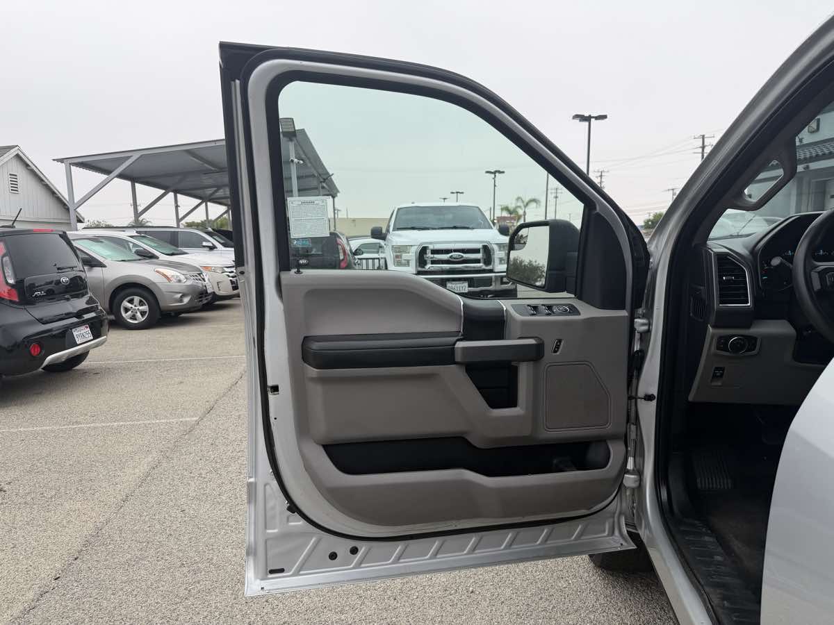 Ford F-150 photo 10
