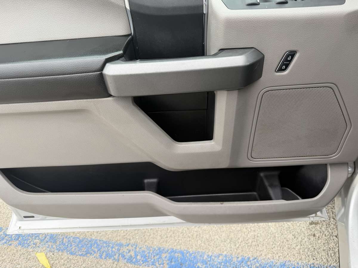Ford F-150 photo 12