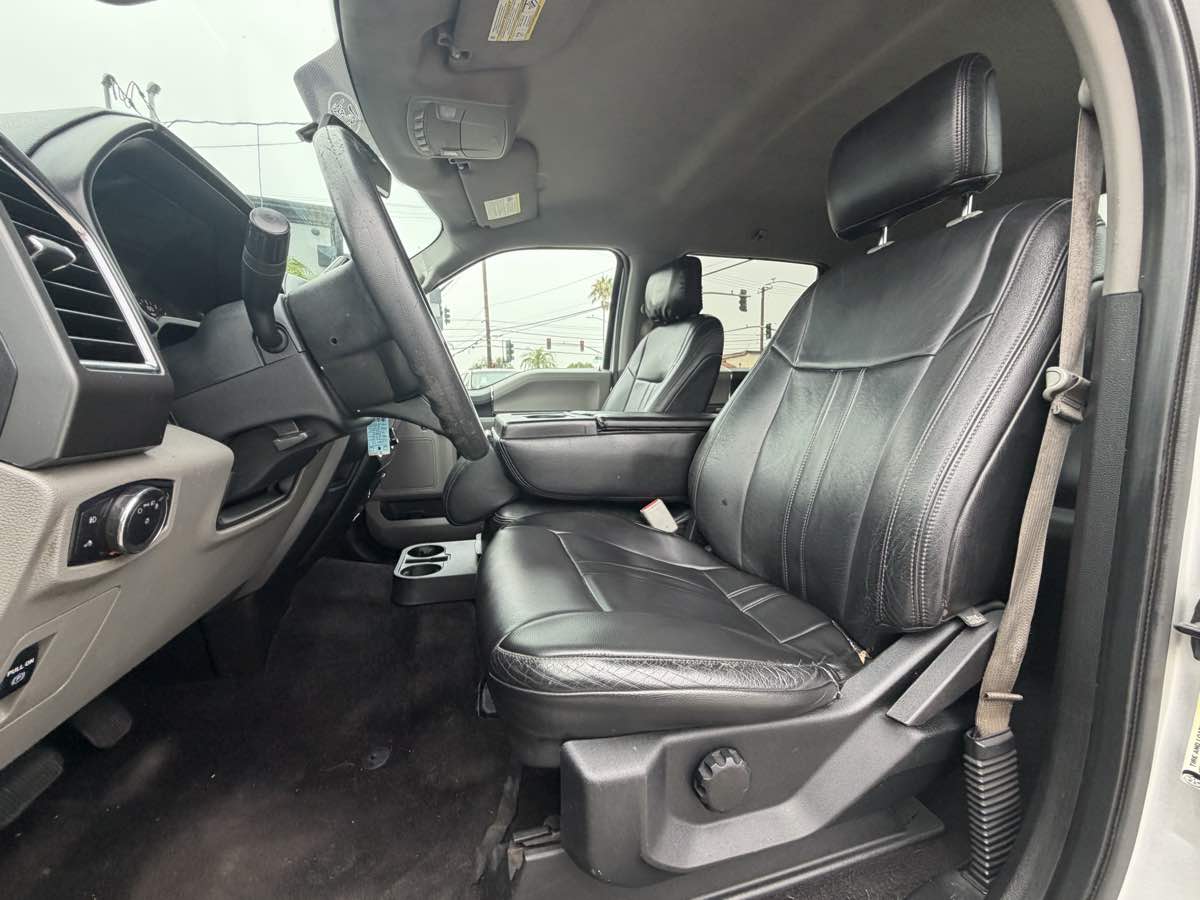 Ford F-150 photo 13