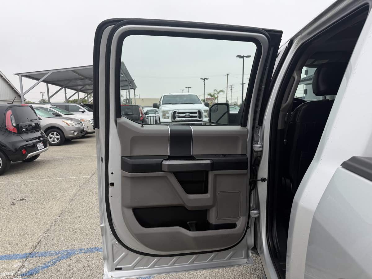 Ford F-150 photo 18