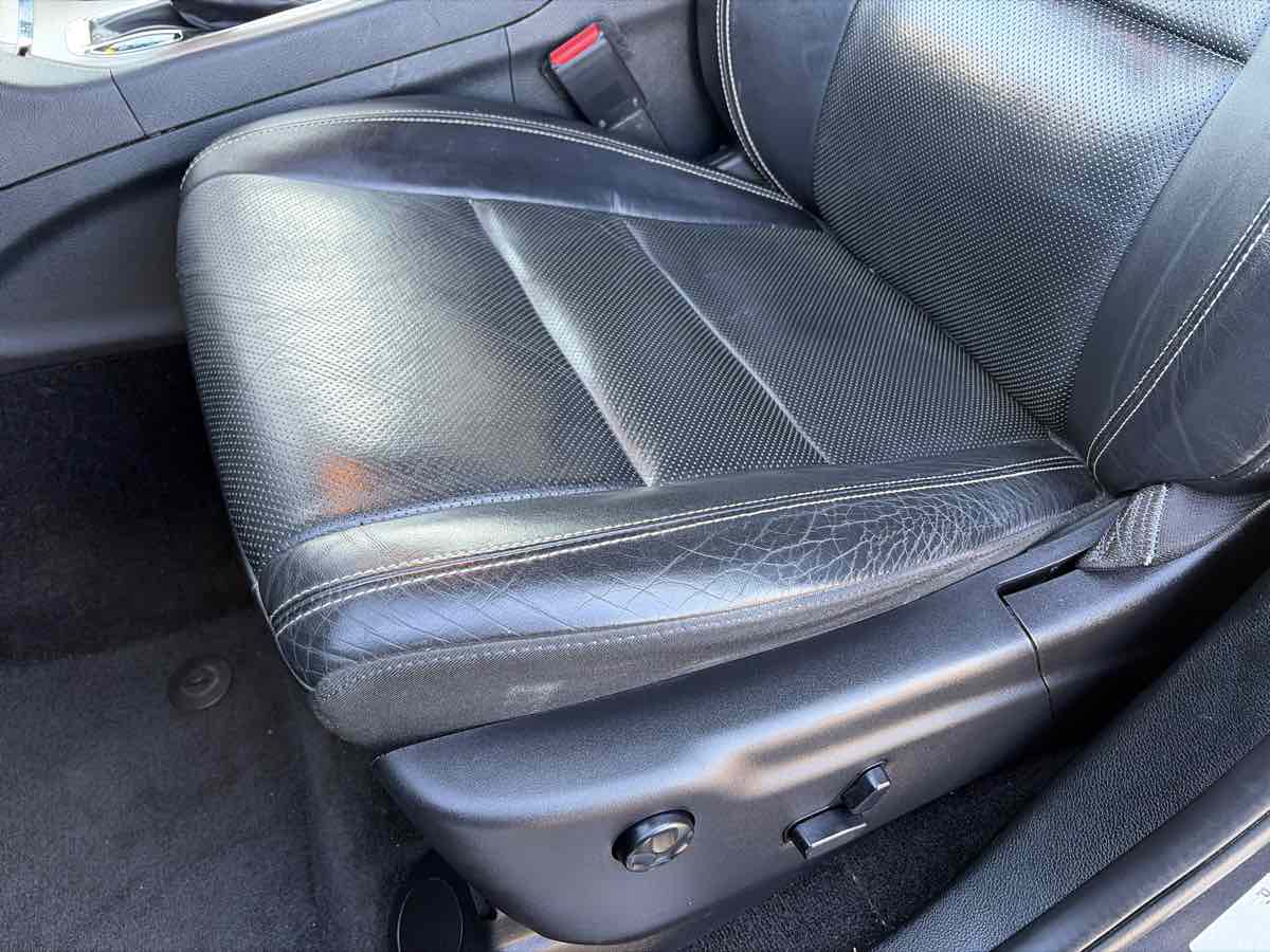 Jeep Grand Cherokee photo 11