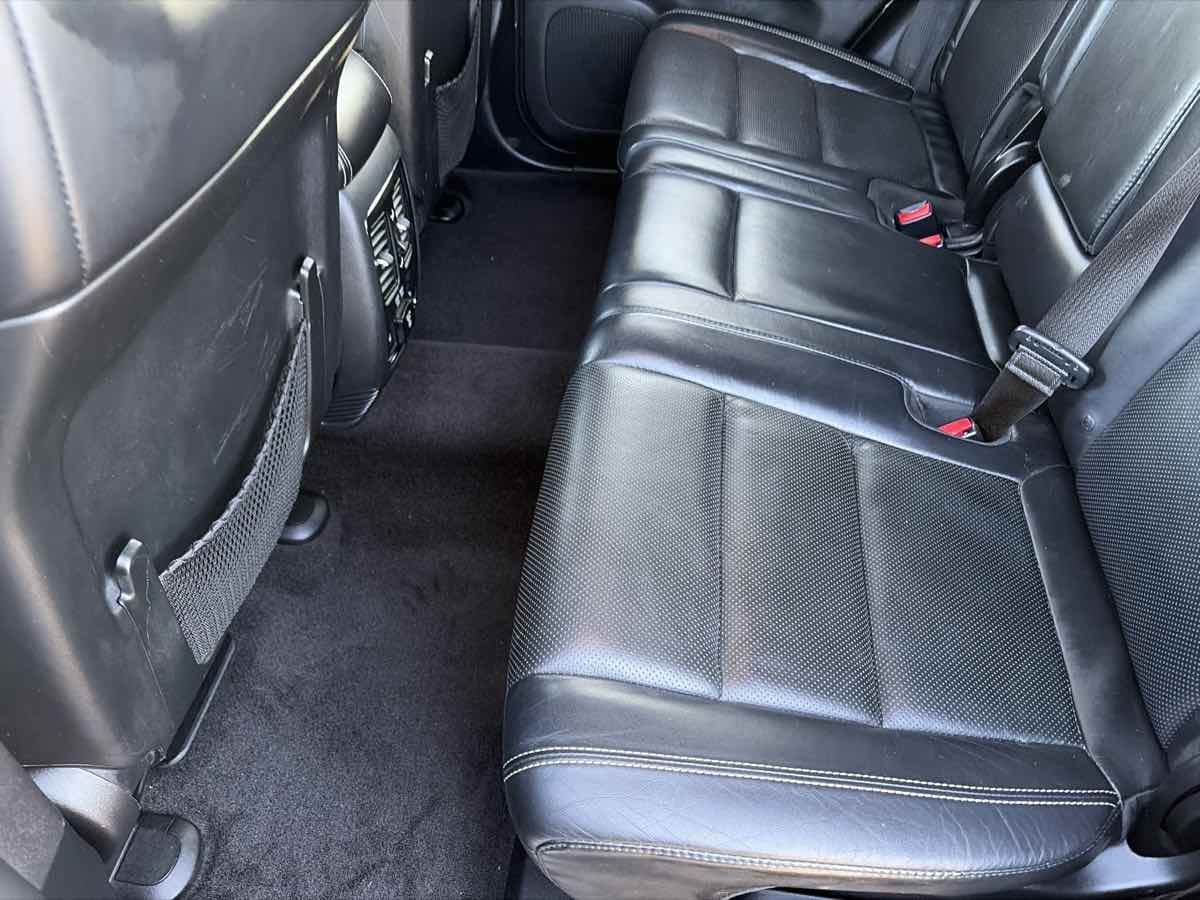 Jeep Grand Cherokee photo 16