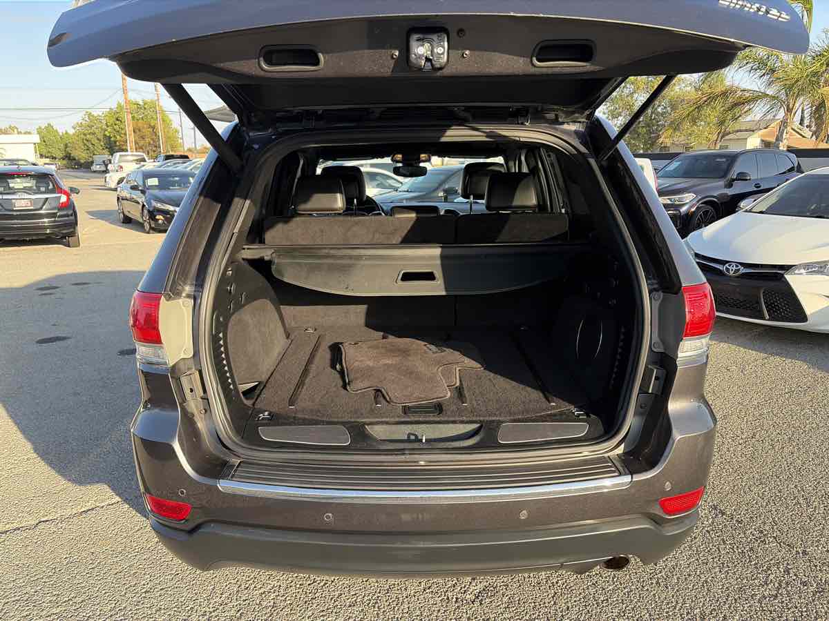 Jeep Grand Cherokee photo 19