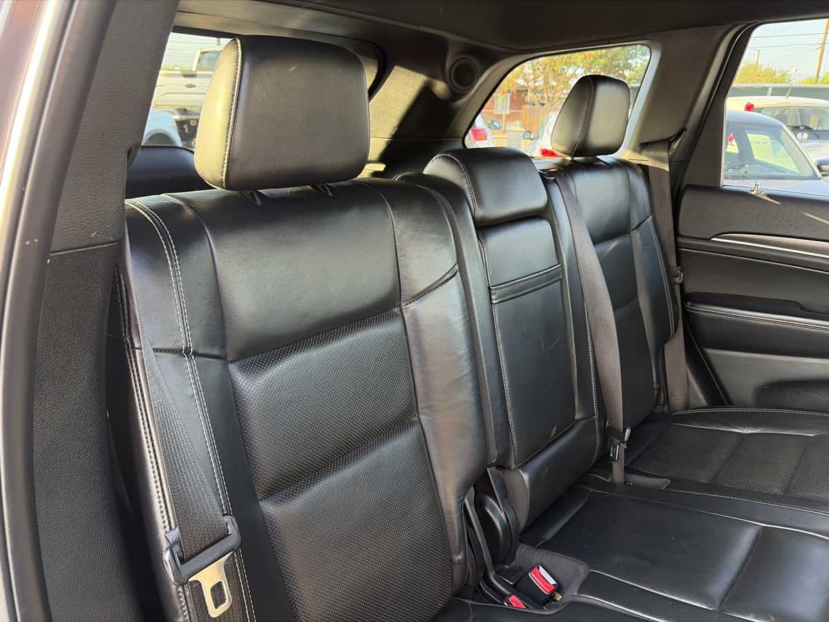 Jeep Grand Cherokee photo 25