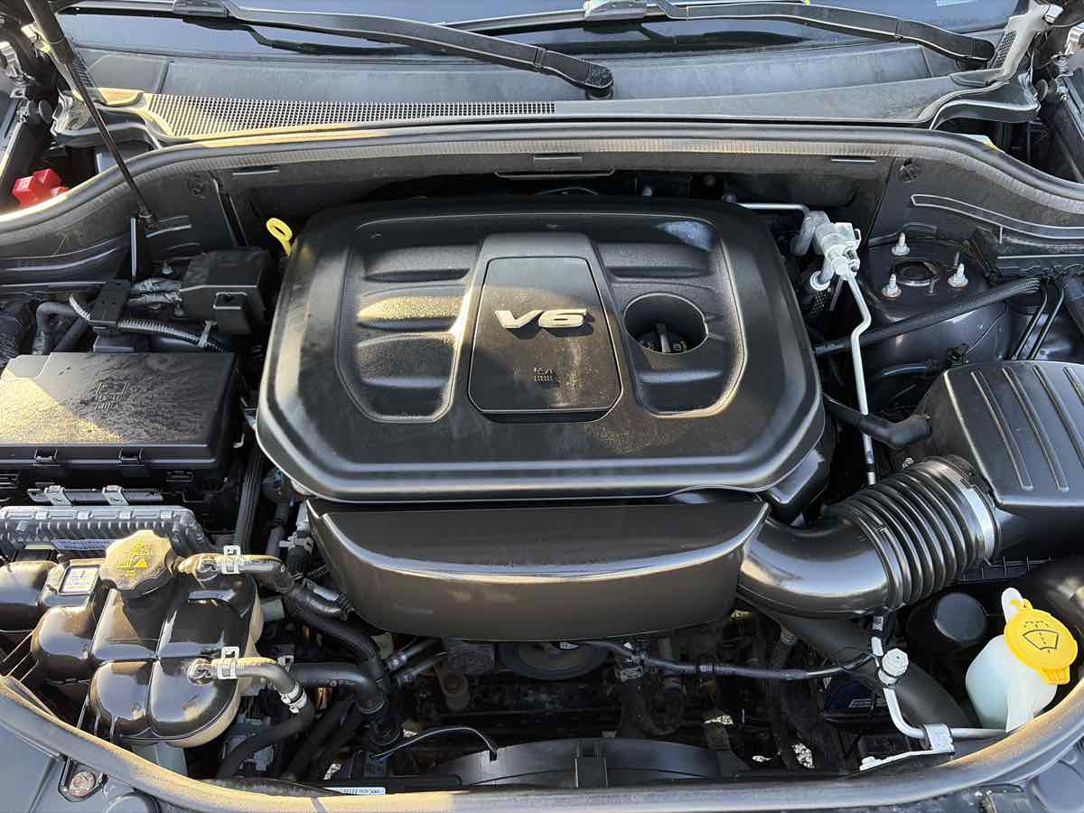 Jeep Grand Cherokee photo 33