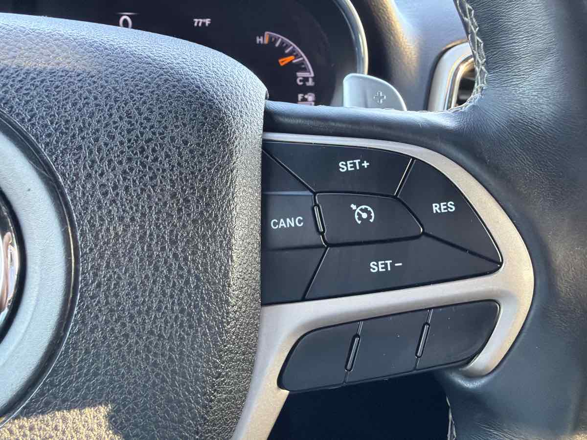Jeep Grand Cherokee photo 40