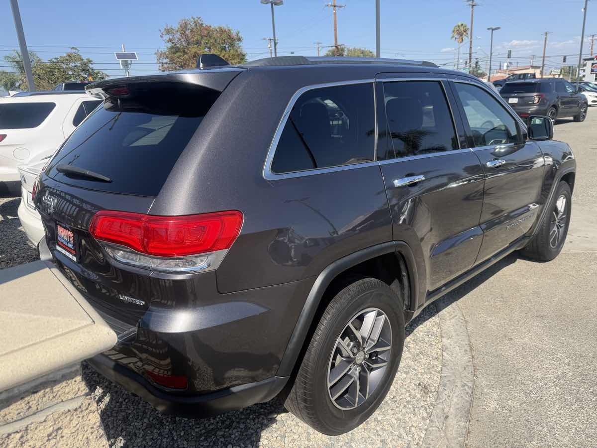 Jeep Grand Cherokee photo 7