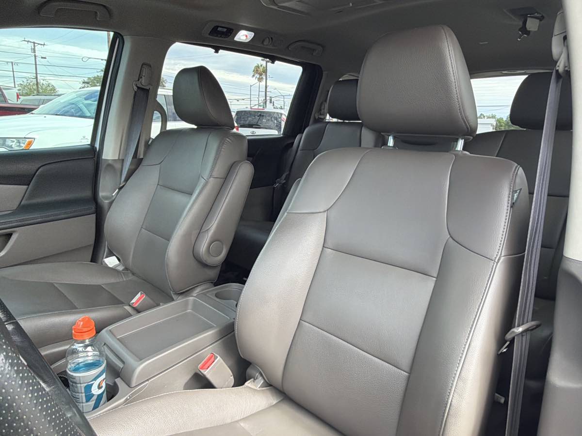Honda Odyssey photo 8