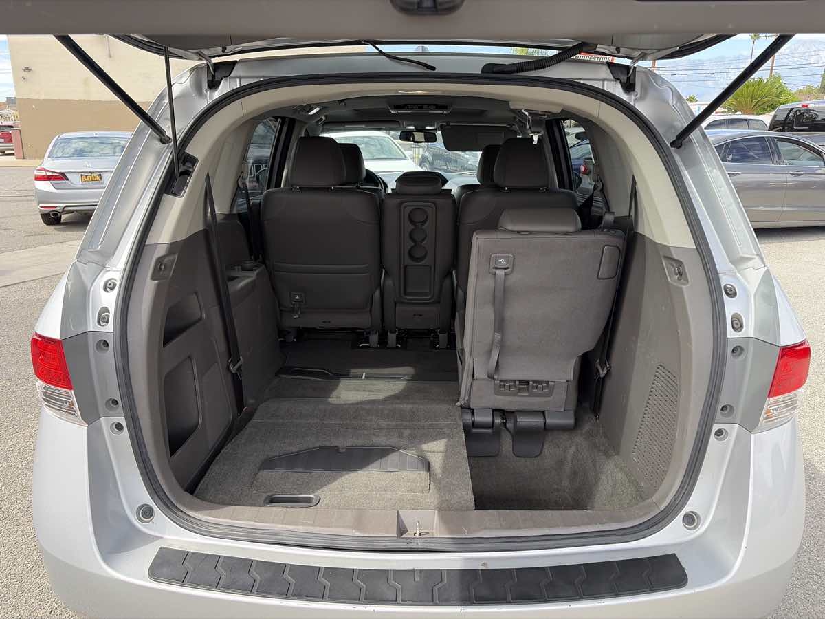 Honda Odyssey photo 17
