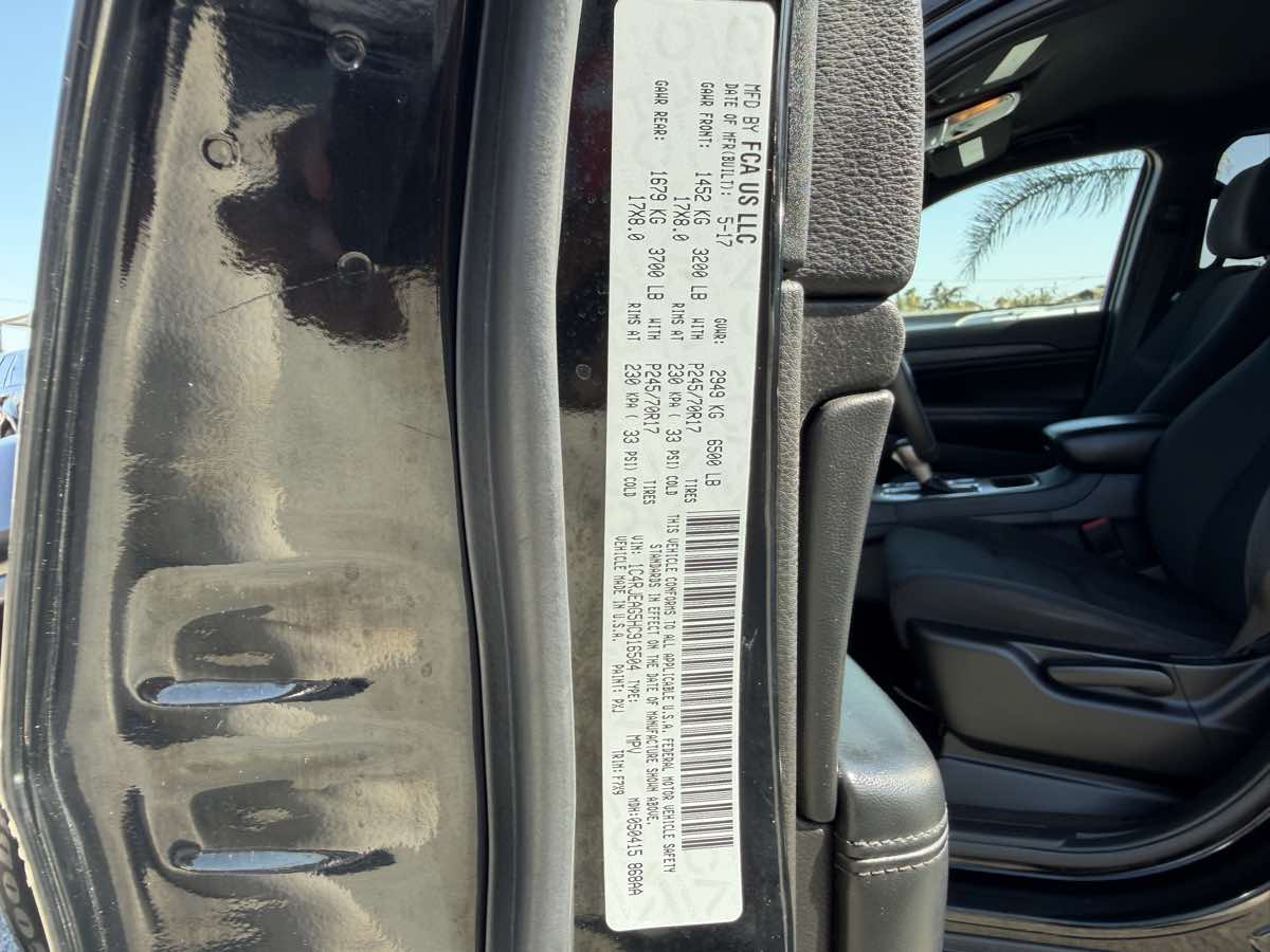 Jeep Grand Cherokee photo 13