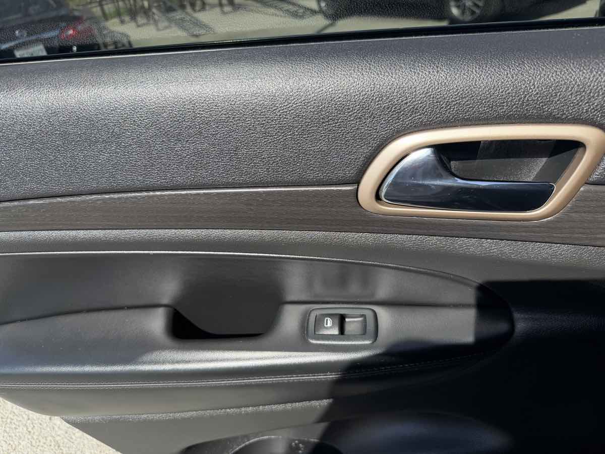 Jeep Grand Cherokee photo 16