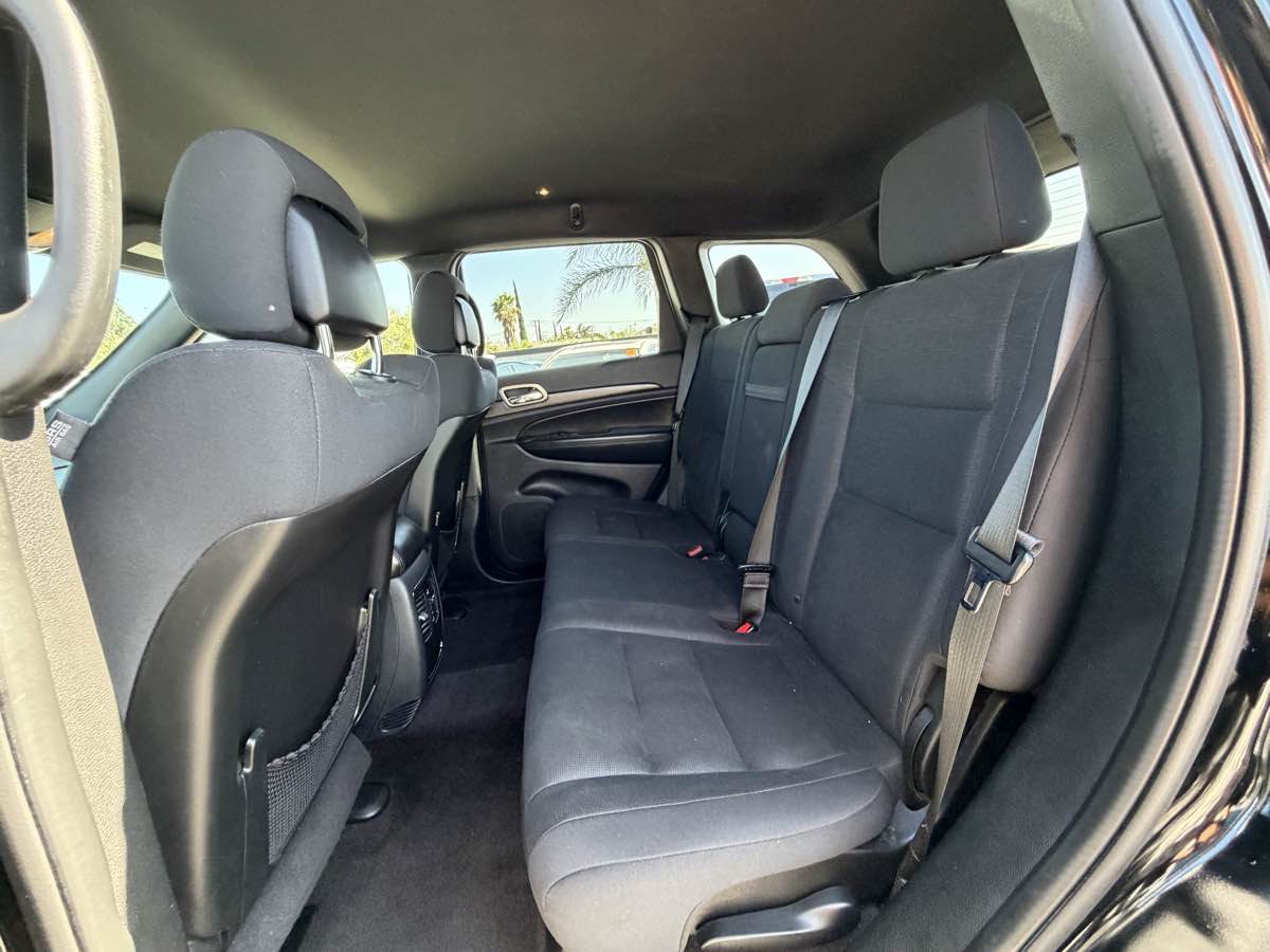 Jeep Grand Cherokee photo 18