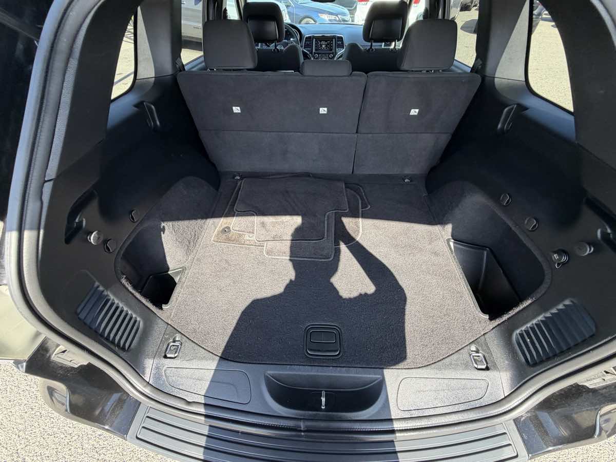 Jeep Grand Cherokee photo 25