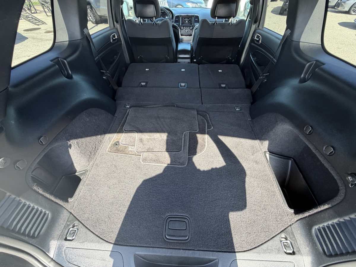Jeep Grand Cherokee photo 28