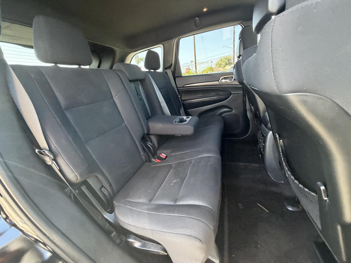 Jeep Grand Cherokee photo 30