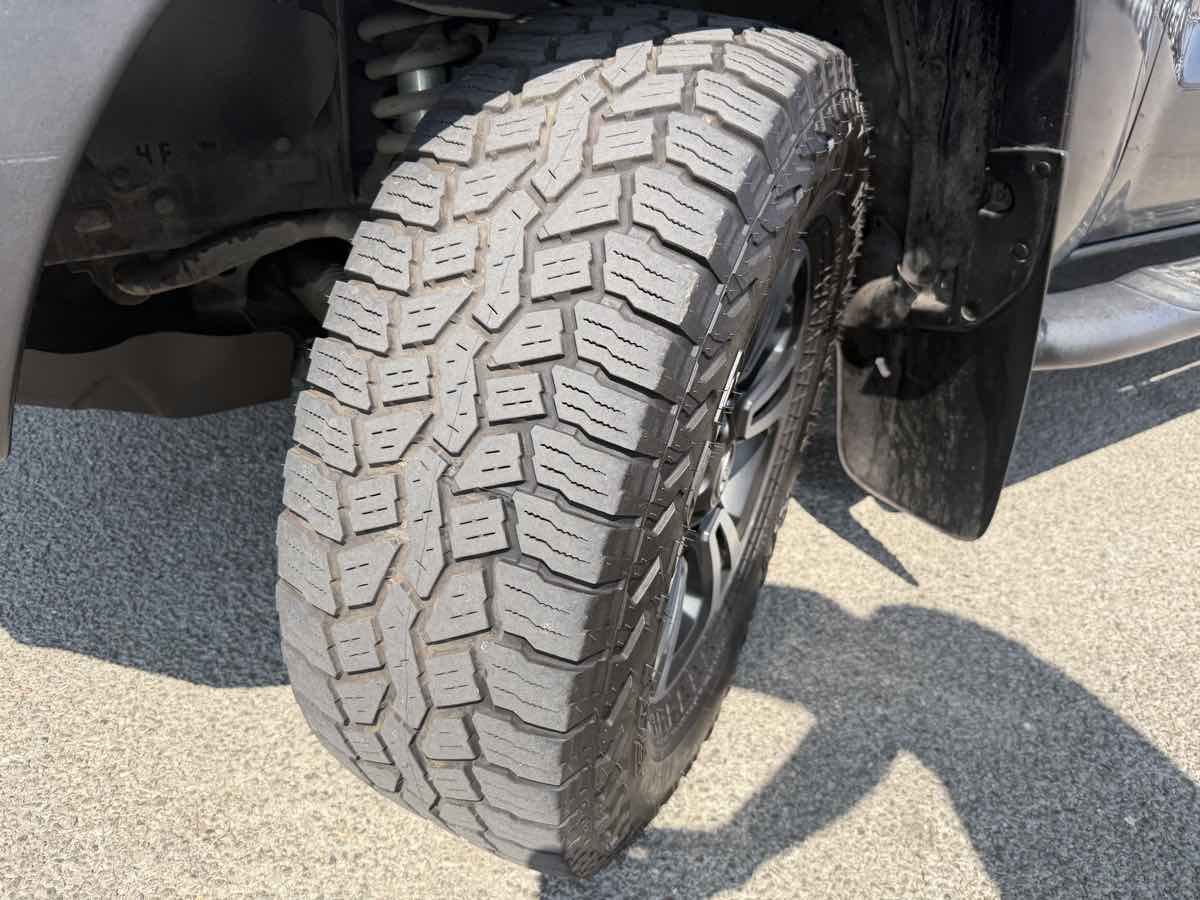Toyota Tacoma photo 5