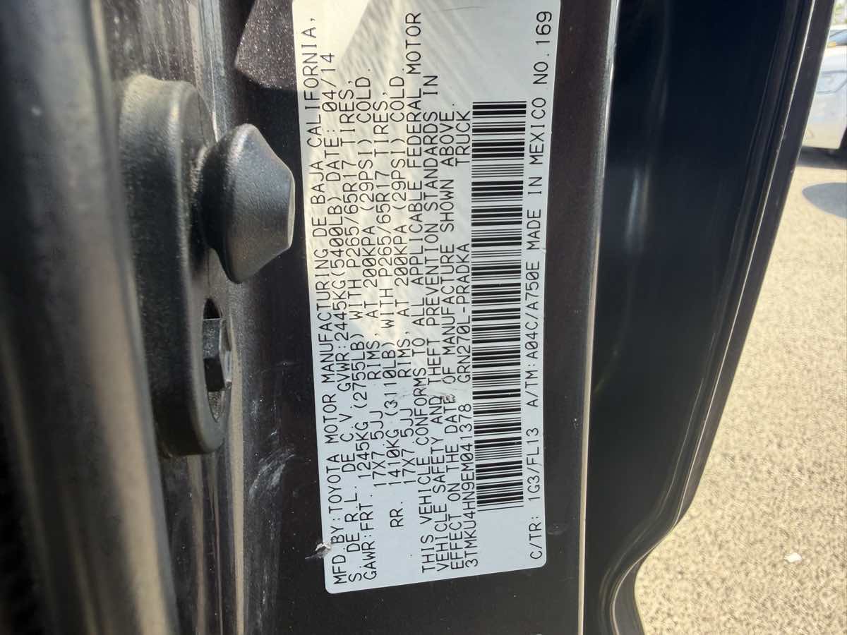 Toyota Tacoma photo 14