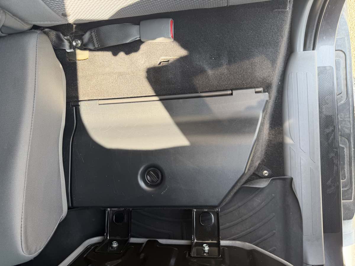 Toyota Tacoma photo 36
