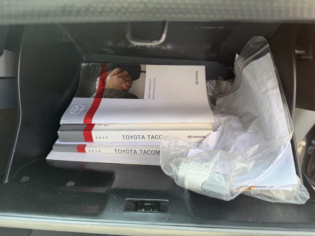 Toyota Tacoma photo 44
