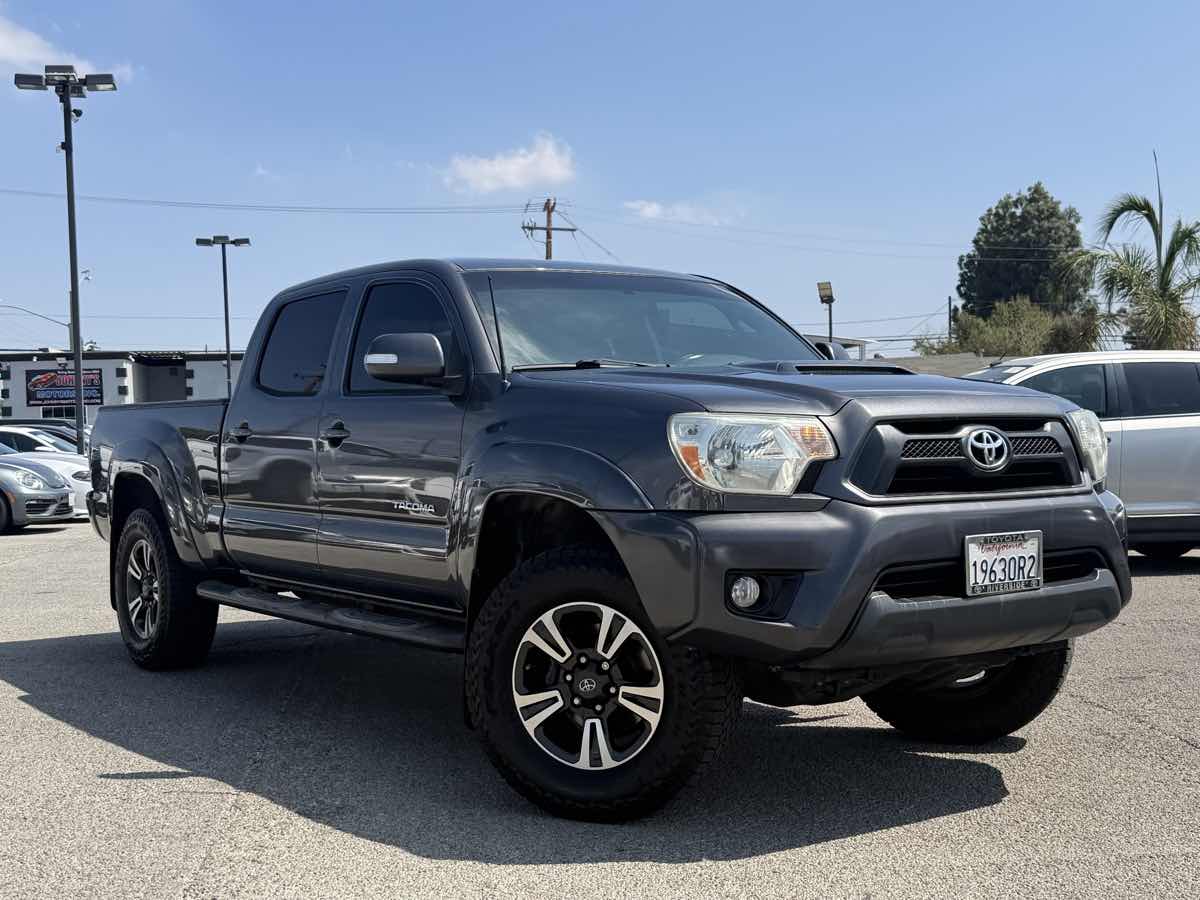 Toyota Tacoma photo 45