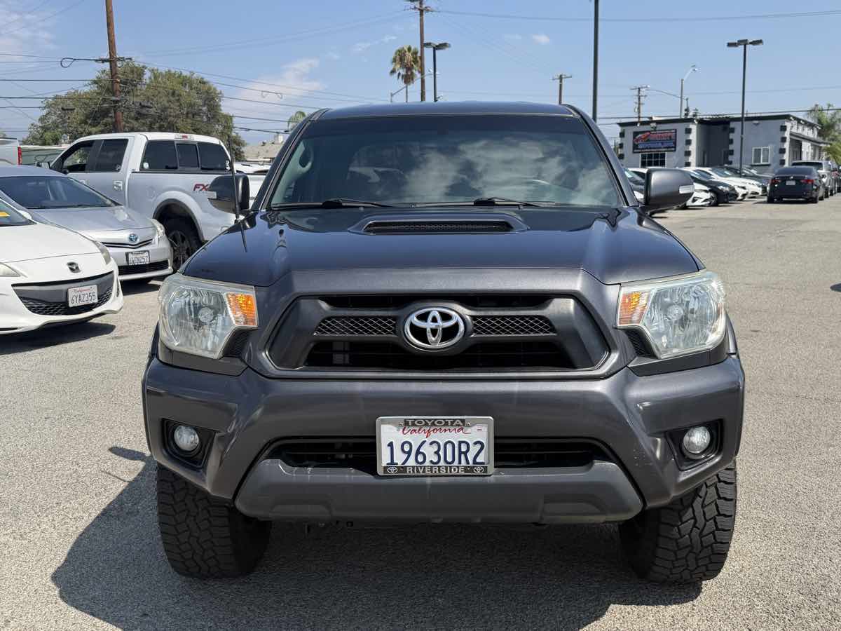 Toyota Tacoma photo 46