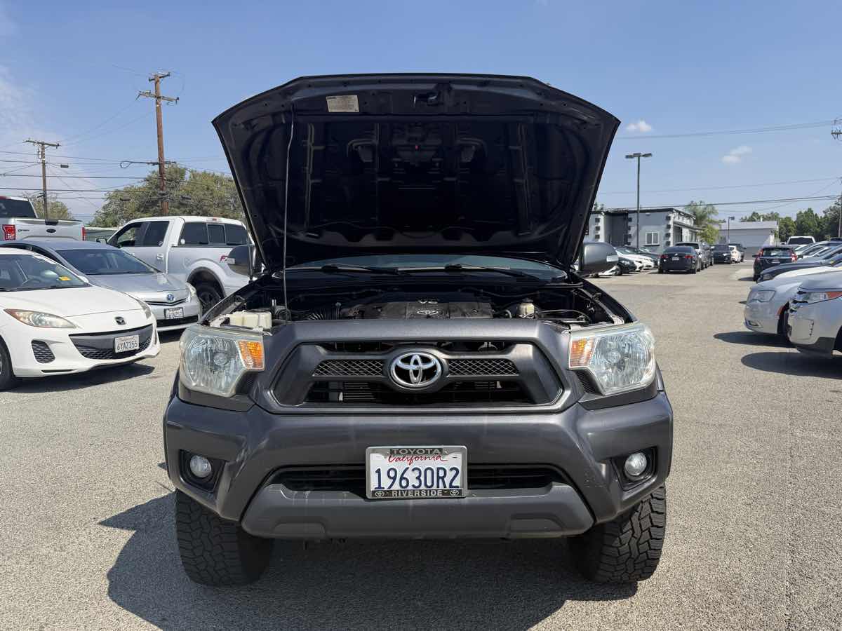 Toyota Tacoma photo 47