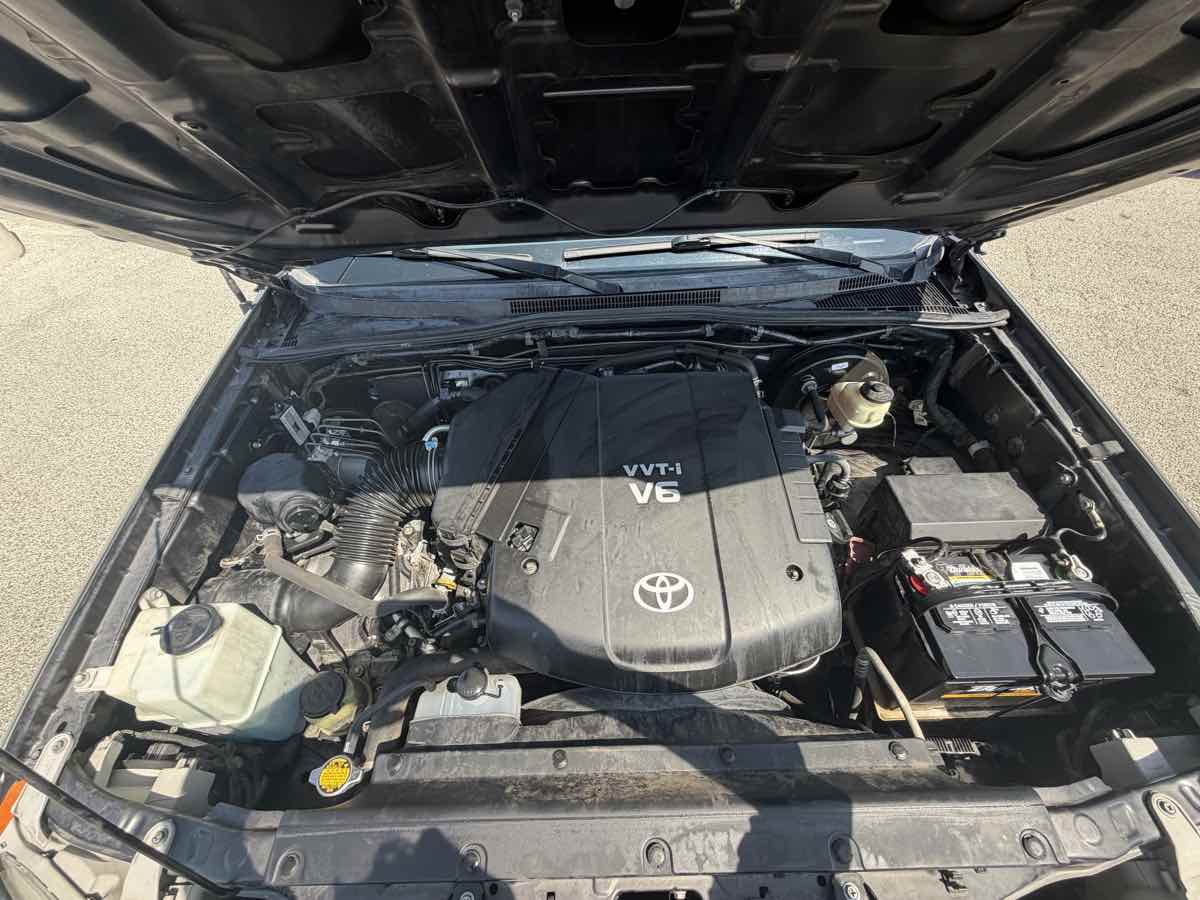 Toyota Tacoma photo 48