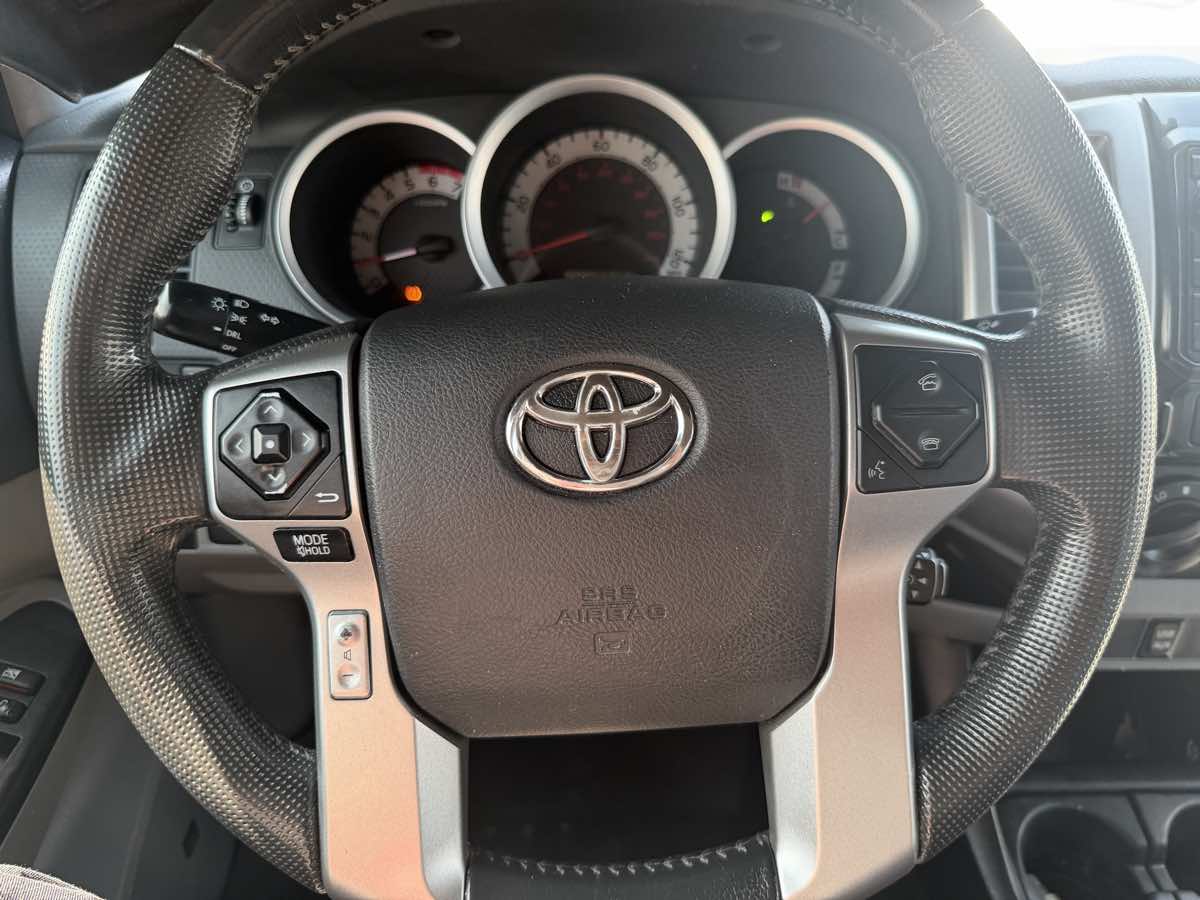 Toyota Tacoma photo 53