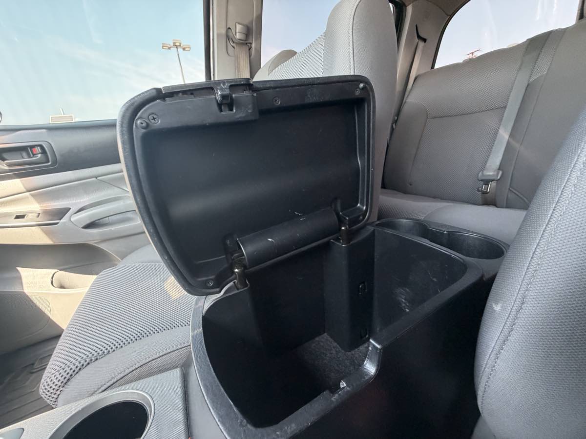 Toyota Tacoma photo 68
