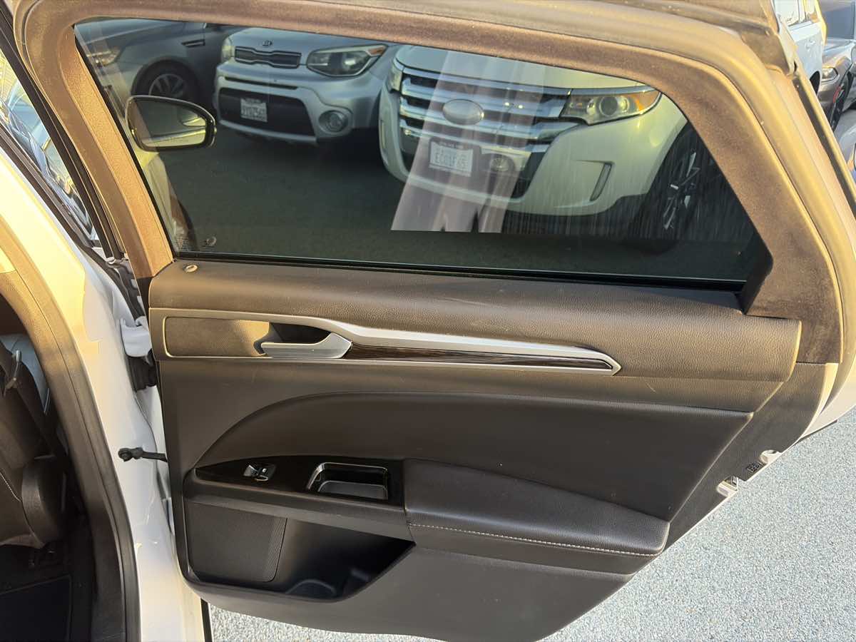 Ford Fusion photo 21