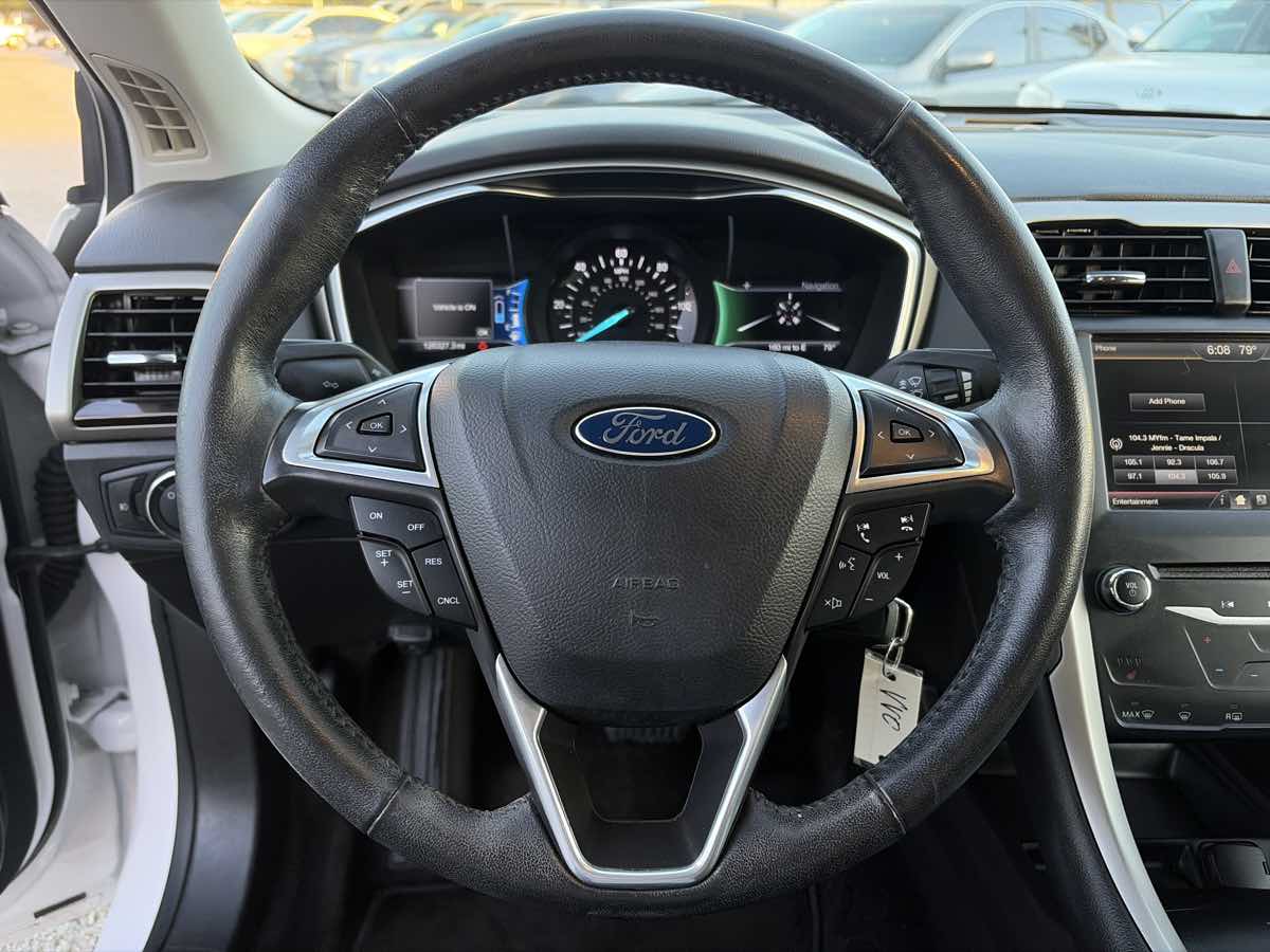 Ford Fusion photo 33
