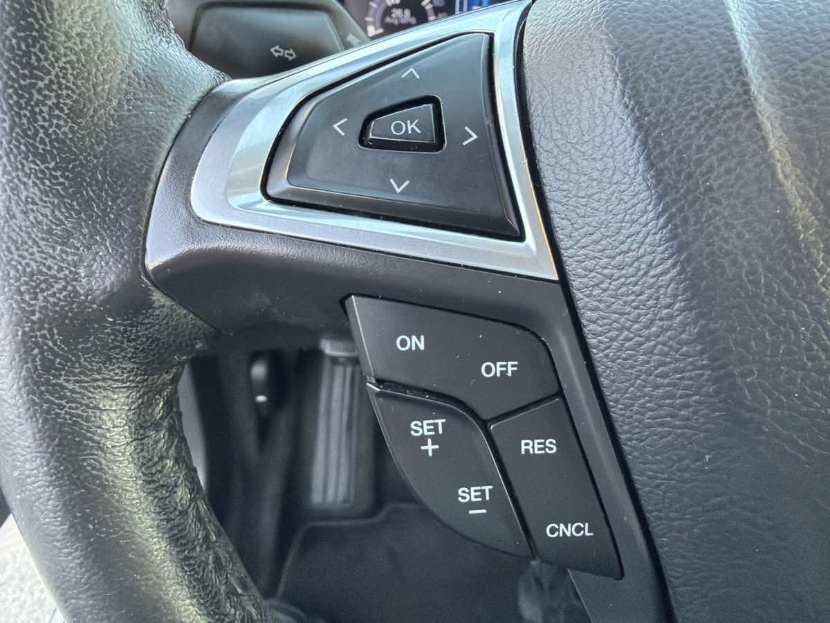 Ford Fusion photo 35