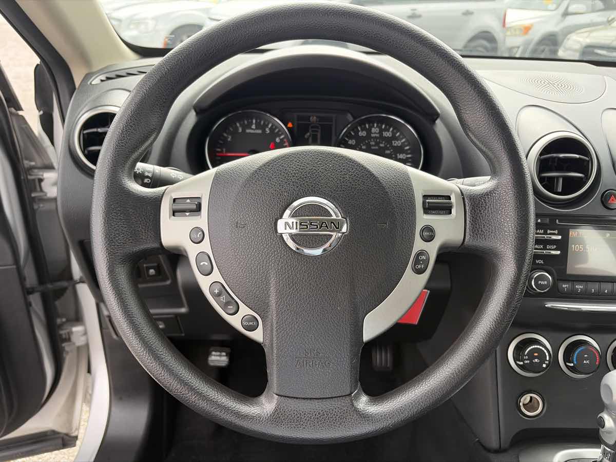 Nissan Rogue Select photo 29