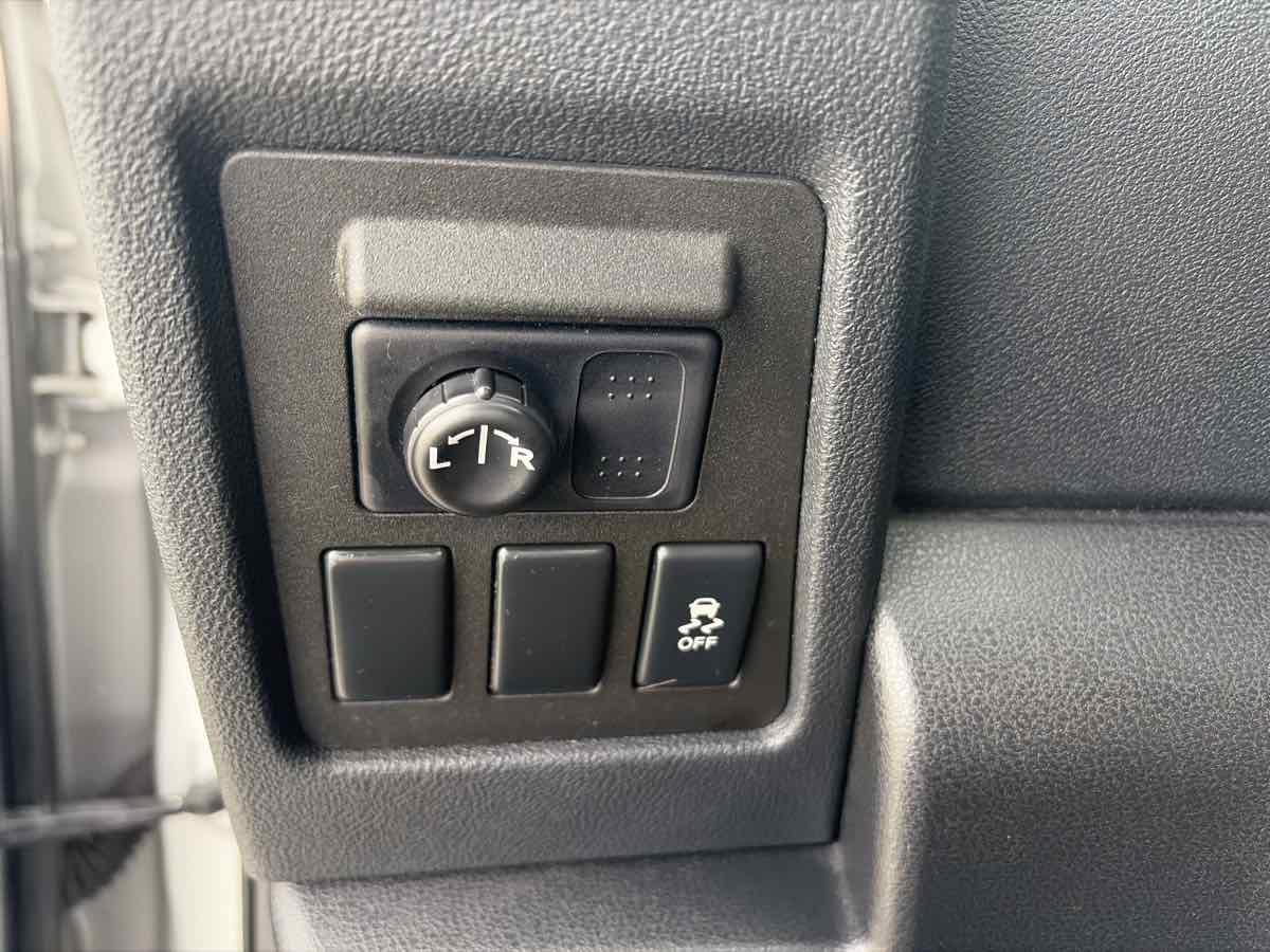 Nissan Rogue Select photo 33