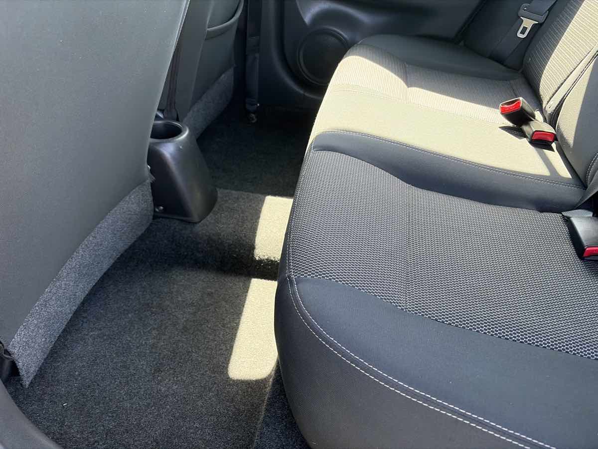 Nissan Versa photo 14