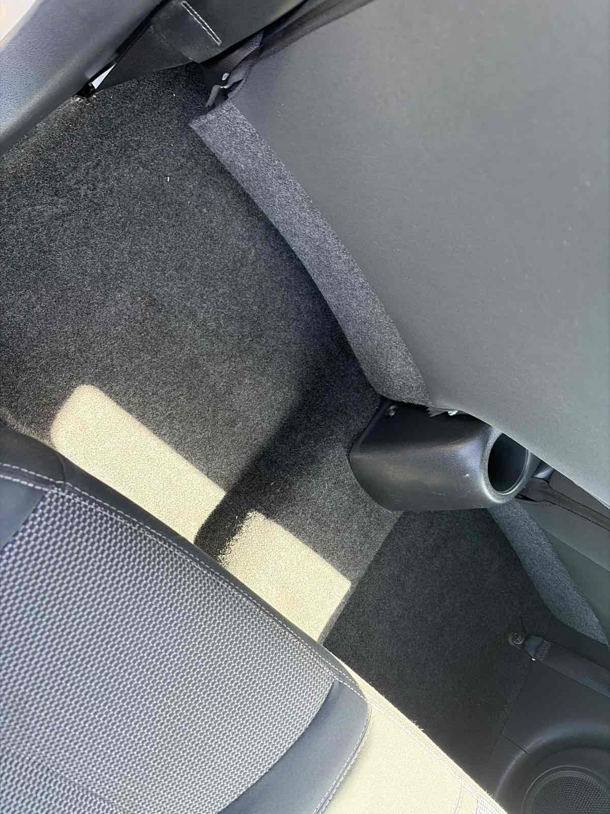 Nissan Versa photo 15
