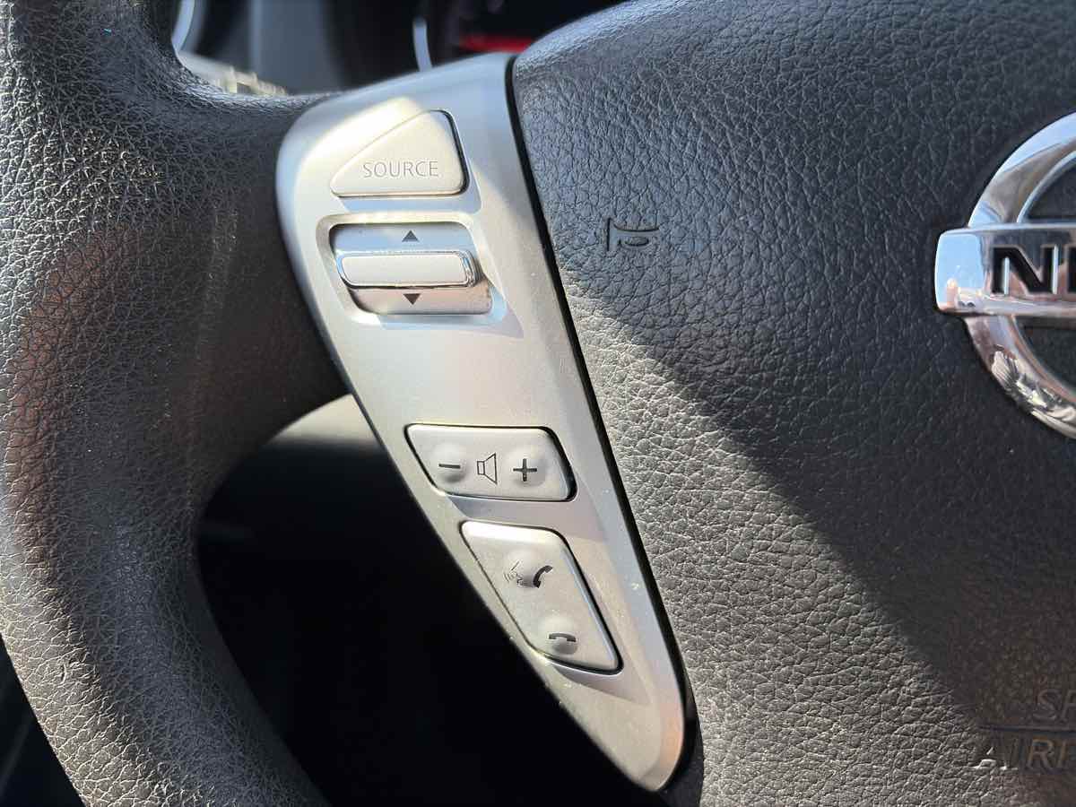 Nissan Versa photo 39