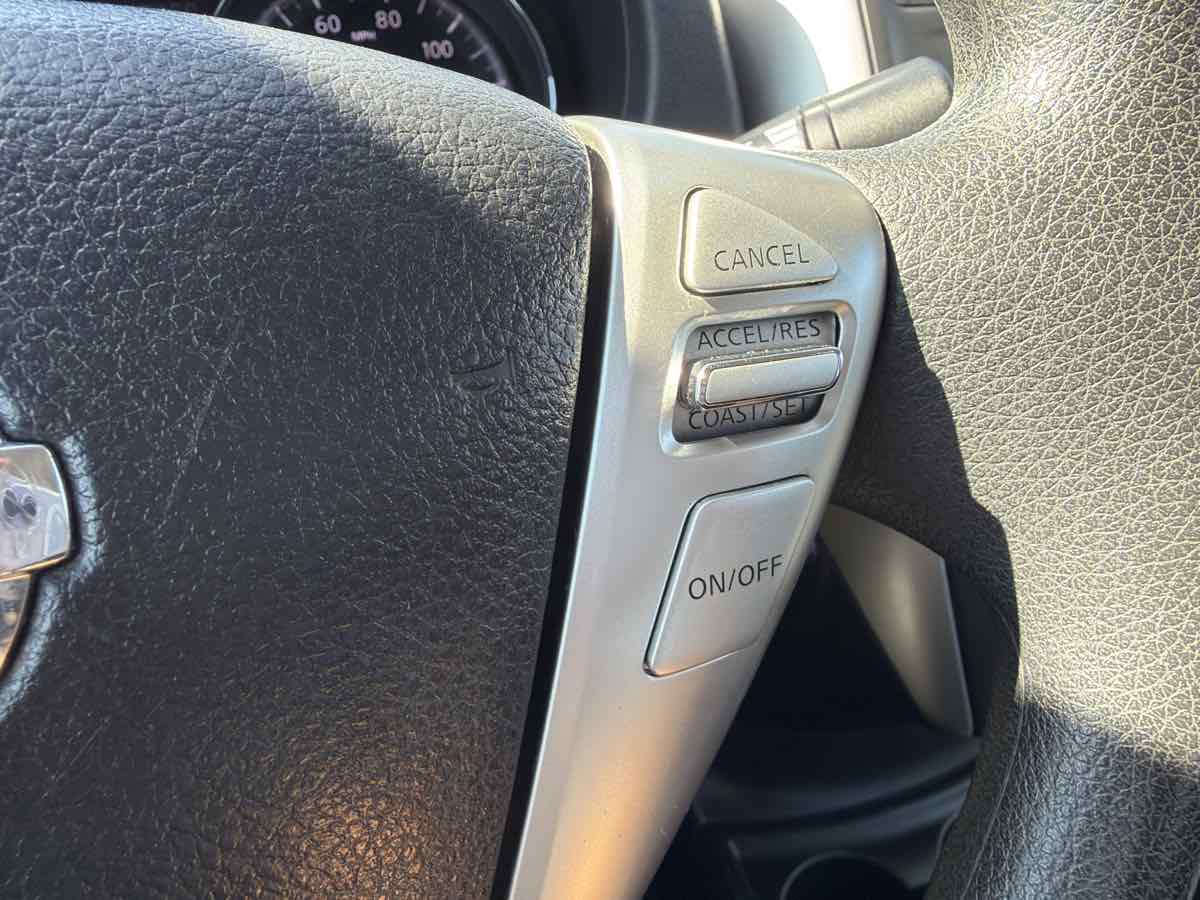 Nissan Versa photo 40