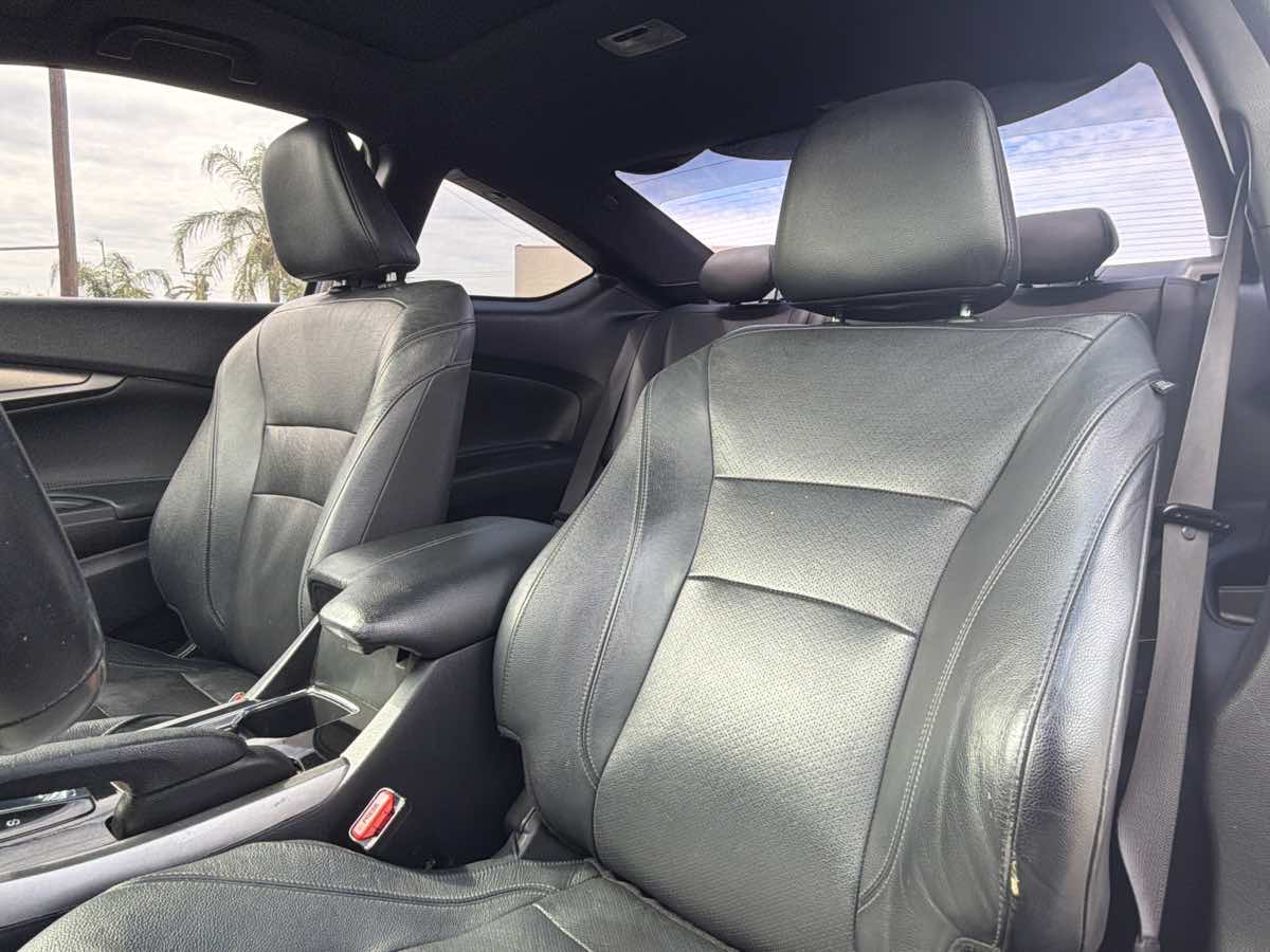 Honda Accord photo 8